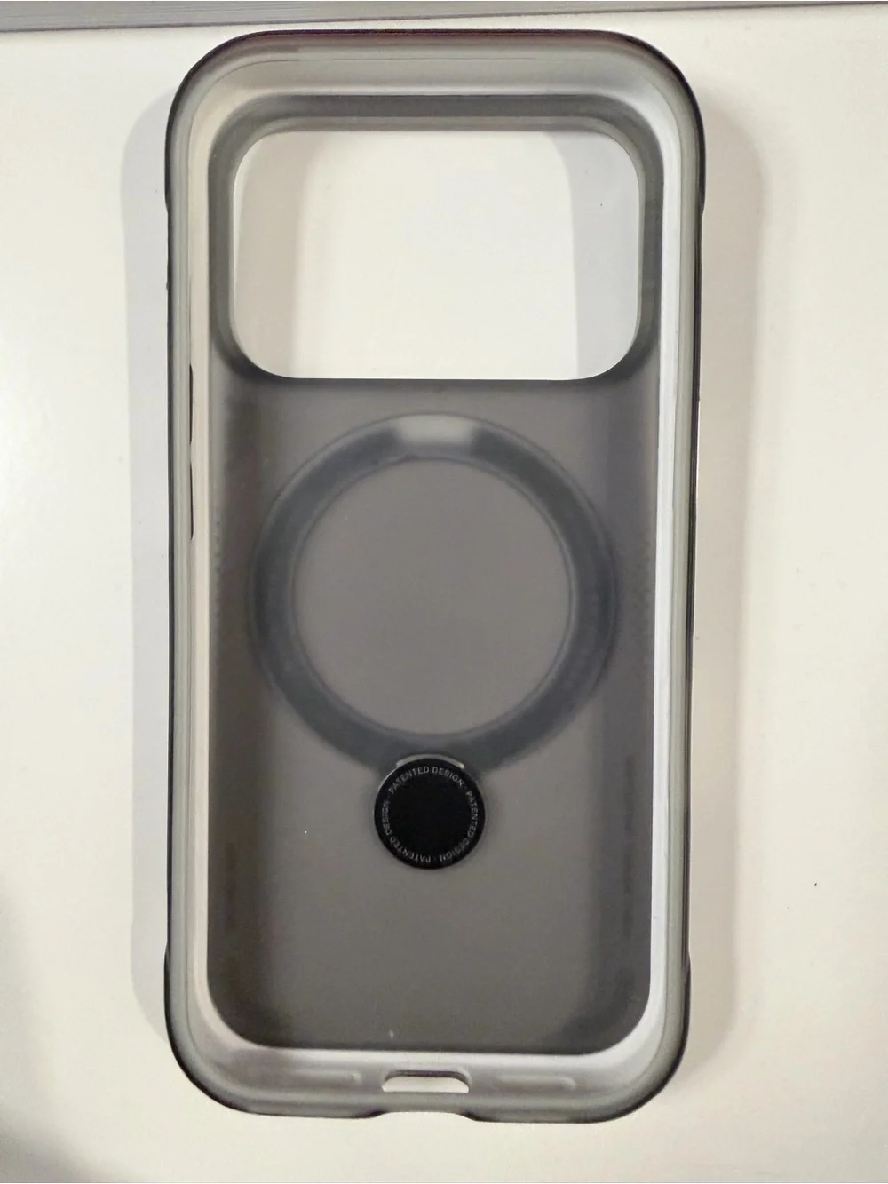 Torras Air Magnetic Ring iPhone Case - Smoky Gray - for iPhone 17 pro